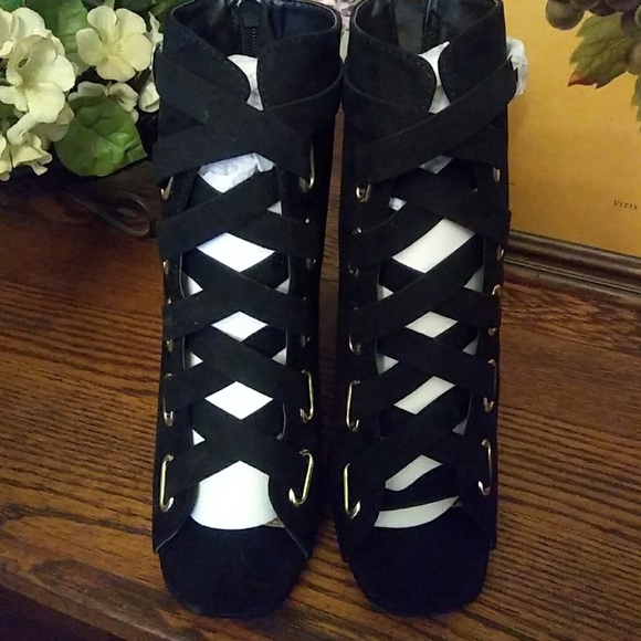 Sexy lace boots - Picture 4 of 4